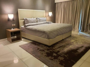 1BR Luxurious Paramount Apt